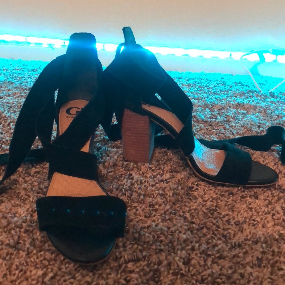 Black lace up Gianni Bini heels